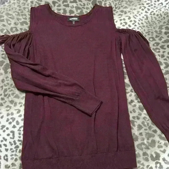 Express Cut Out Shoulder Sweater - Picture 2 of 2